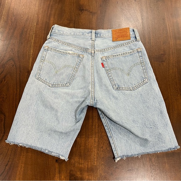 Levi’s Premium 501 Slouch Short in Slouch Around Size 25 - Picture 3 of 10